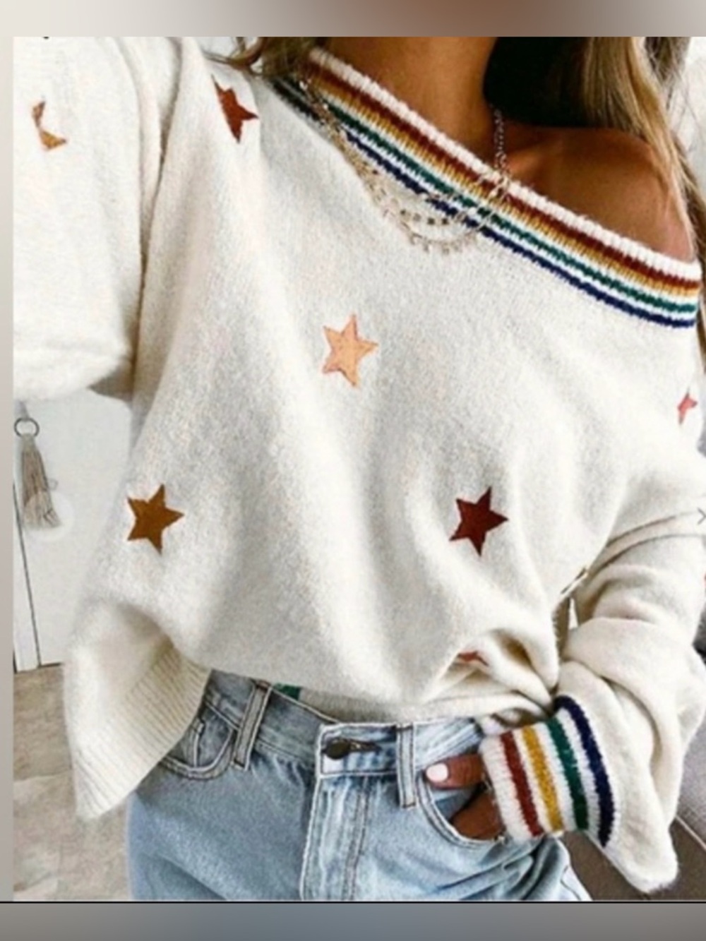 SOLD!!!!
Storia Vici dolls star embroidered oversized sweater 
Size Small